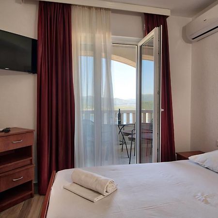Apartments Bona Neum Pokoj fotografie